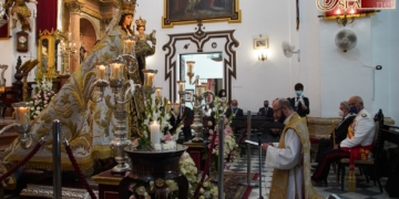 La Isla se postra ante la Virgen del Carmen en el día de su festividad