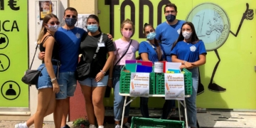 Los jóvenes de Humildad y Paciencia recogieron material escolar para Cáritas