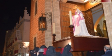Los hermanos del Rosario aprueban en cabildo añadirle patas a la parihuela de salida