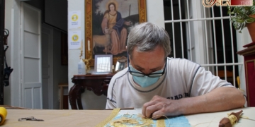 El taller de bordados de la Pastora retoma su actividad tras el parón veraniego