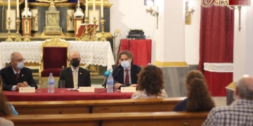 El doctor Carmona Espinazo disertó sobre el final de la vida en época de pandemia