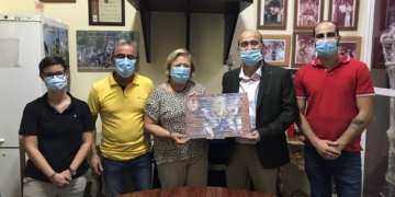 Misericordia dona 1.100 euros de su carrera solidaria a la Asociación Española Contra el Cáncer