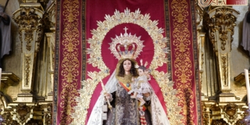 La Patrona preside el altar mayor del Carmen para la Función por el LXIX aniversario de su Coronación