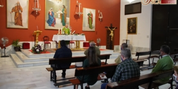Gran Poder celebró ayer en la Sagrada Familia la misa por los hermanos difuntos