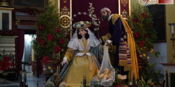 La Verónica y el Cirineo de la Misericordia escenifican el Belén en la Pastora