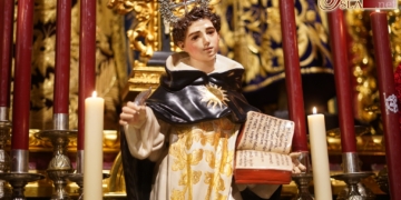 La bendición de la imagen de Santo Tomás de Aquino marca el inicio del Triduo de Afligidos