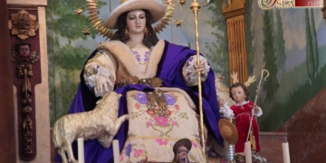 Atavíos hebreos 2021: Divina Pastora de las Almas Coronada