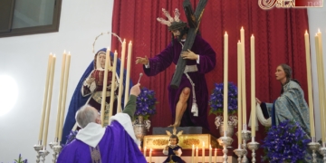 Bendición de túnica, potencias y cíngulo en el primer día del Triduo a Jesús de las Tres Caídas