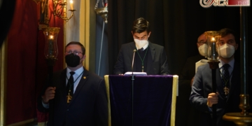 El rezo del Vía-Crucis inicia los cultos previos al Domingo de Pasión en la Vera-Cruz