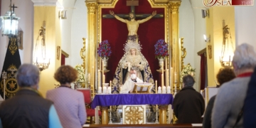 Los Titulares del Perdón presiden el altar mayor en el Triduo previo al Domingo de Ramos