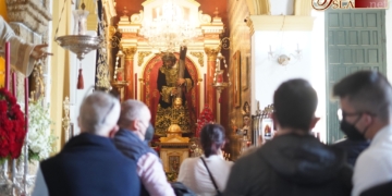 Saetas, rezos y torrijas: Un Jueves Santo de oración y solidaridad en Misericordia