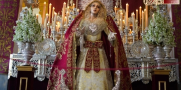 El mes de la Virgen finaliza con Rosario, Ángelus y veneración a la Virgen de los Desamparados