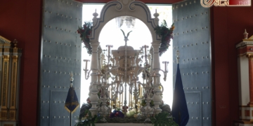 Veneración al Simpecado del Rocío de La Isla en el sábado de Pentecostés