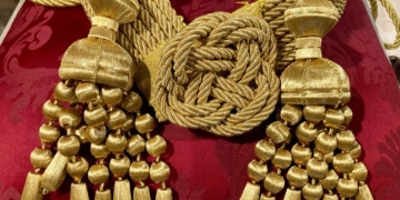 Donan un cíngulo a Nuestro Padre Jesús de la Misericordia