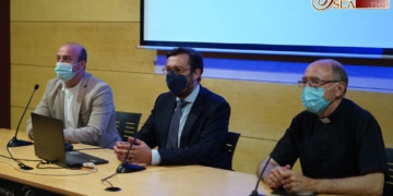 Una mesa redonda repasa la historia de la Hermandad de Santa Elena