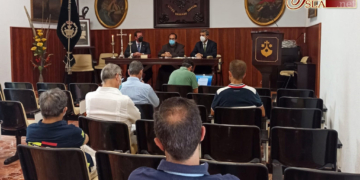 Los hermanos del Santo Entierro refrendan por unanimidad la venta de una parte de su almacén al Carmen