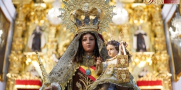 La Virgen del Carmen se expone para su festividad con una estética similar a la de hace un siglo
