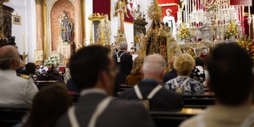 Los isleños inician un nuevo 16 de julio con la felicitación a la Patrona