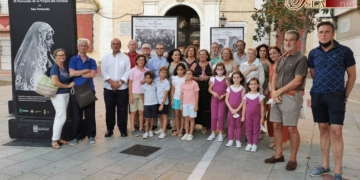 Los Quijano recorren con las fotografías de sus antepasados el centenario del patronazgo de la Virgen del Carmen