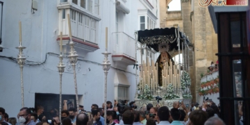 Se restablece el culto externo quedando a expensas de la autoridad civil competente
