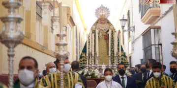 El culto externo regresa en San Fernando con un rosario de la aurora de la Virgen de Gracia y Esperanza