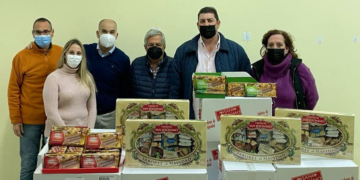 Expiración y Caridad entregaron los lotes de Navidad a Cáritas de San Francisco