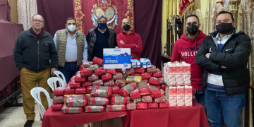 100 kilos de alimentos no perecederos de la JCC para Caritas de San José Artesano a través de la Resurrección