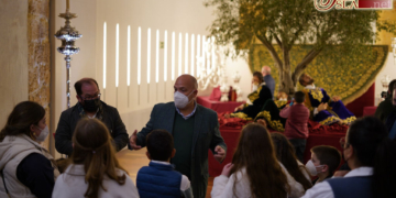 Los más jóvenes del Nazareno visitaron Opera Nova