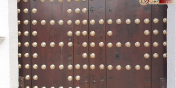 Las puertas del Carmen recobran su mejor aspecto de cara a la Semana Santa