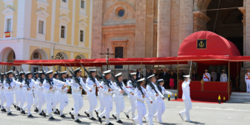 La Armada celebró también la festividad de la Virgen del Carmen