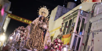 La Virgen del Carmen recuperó su procesión y un vendaval de fe por las calles de La Isla