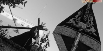 El Señor de la Bondad procesionó en Sevilla a los sones de Lágrimas de Dolores