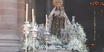 La visita de la Virgen del Carmen al Panteón en 2001 en… ‘Aquella Semana Santa’