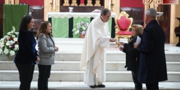 Columna y Servitas entregan lo recaudado en Navidad a Cáritas y El Pan Nuestro