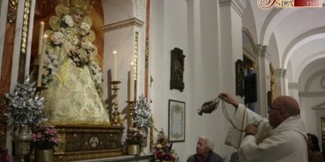 La Virgen del Rocío repuesta al culto tras una misa de desagravio