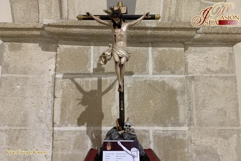 La exposición ‘Mirad el árbol de la Cruz’ puede visitarse en los Claustros en Jerez