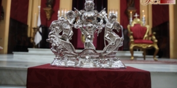 Bendecido el nuevo llamador del palio de la Virgen de las Lágrimas
