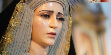Con el Besamano a la Virgen del Mayor Dolor en Su Soledad comenzaron los cultos cuaresmales del Santo Entierro