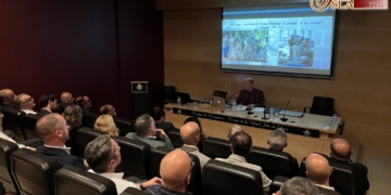 Conferencia y reconocimientos en un nuevo encuentro de hermanos de Columna