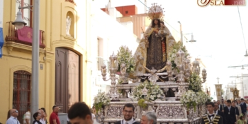 La Virgen del Carmen en la Magna: Desde la Capilla de La Salle y con la Banda de Música de la Paz de Málaga