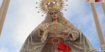 La Virgen de la Paz volvió a salir a las calles de La Casería presidiendo el rezo del Santo Rosario