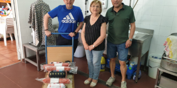 Pastora realiza donaciones a El Pan Nuestro y San Vicente de Paúl