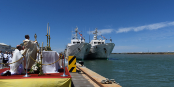 La Armada española celebró en la Carraca el tradicional acto de la Bendición del Mar