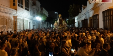 La Virgen del Carmen comienza en la Pastora las visitas por una Isla rendida a su Patrona