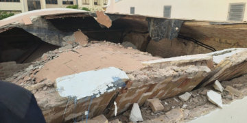 Se derrumba parte de la cubierta de la Parroquia Castrense del Santo Ángel de Cádiz