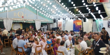 Las hermandades siguen un año más siendo el pulmón de la Feria del Carmen