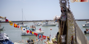 La Virgen del Carmen de Gallineras volvió a recorrer el caño en la procesión marítima