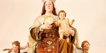 La Virgen del Carmen sedente vuelve restaurada al Hospital de Mujeres de Cádiz