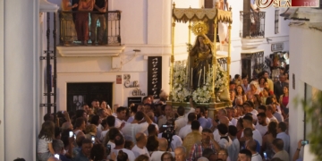 Los vejeriegos arroparon a la Virgen de la Oliva en su traslado hasta la Iglesia del Divino Salvador