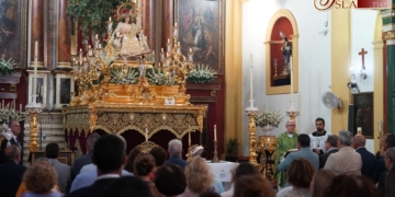 La Divina Pastora preside desde su paso el inicio de los cultos previos a su procesión